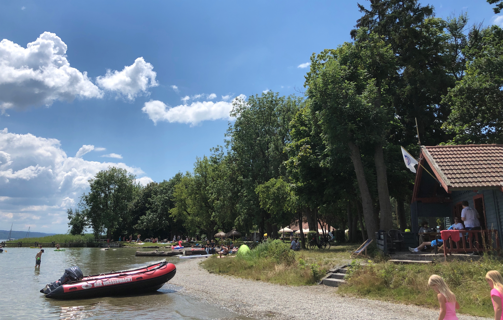 Badegelände am Campingplatz Utting am Ammersee im Sommer 2020