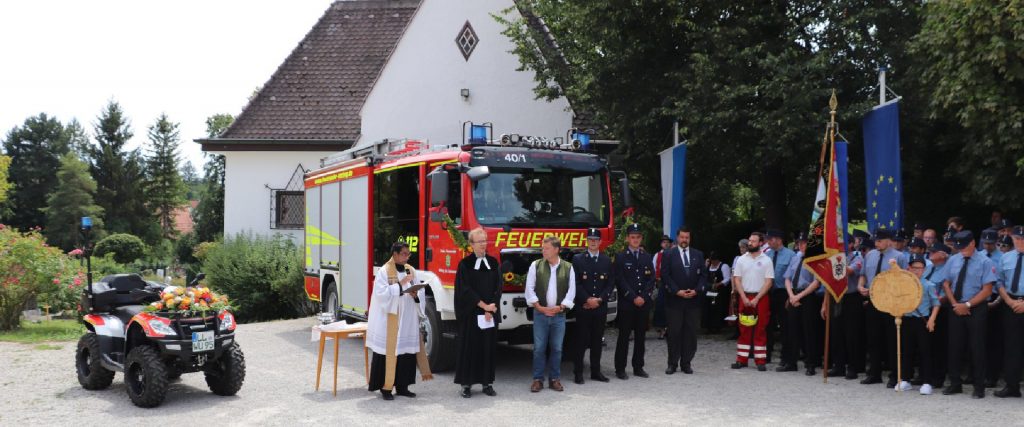 Fahrzeugsegnung Feuerwehr und Wasserwacht Utting