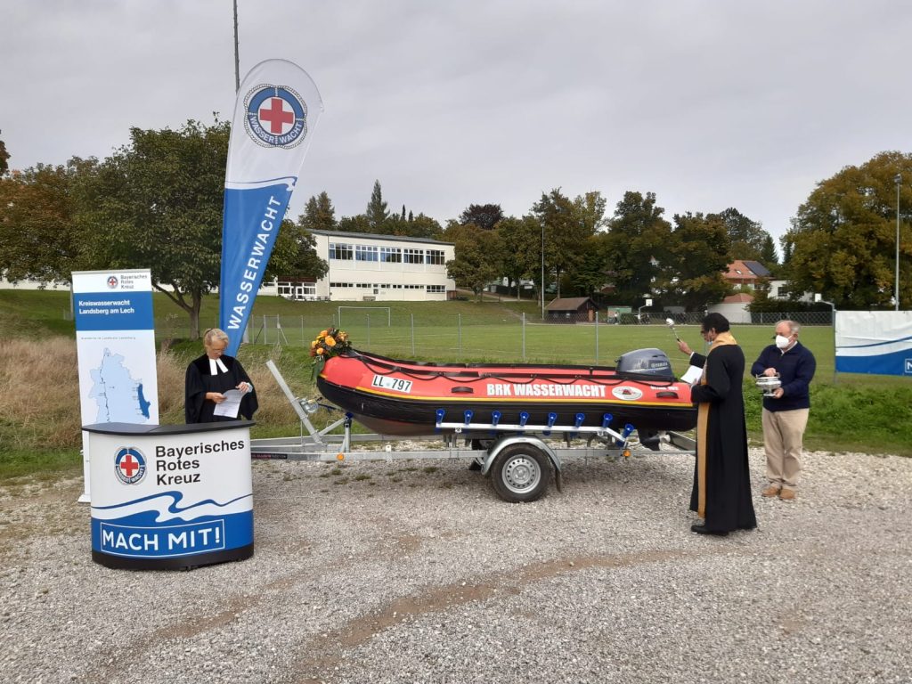 Ökumenische Segnung des neuen Rettungsbootes Elfi in Utting am Ammersee