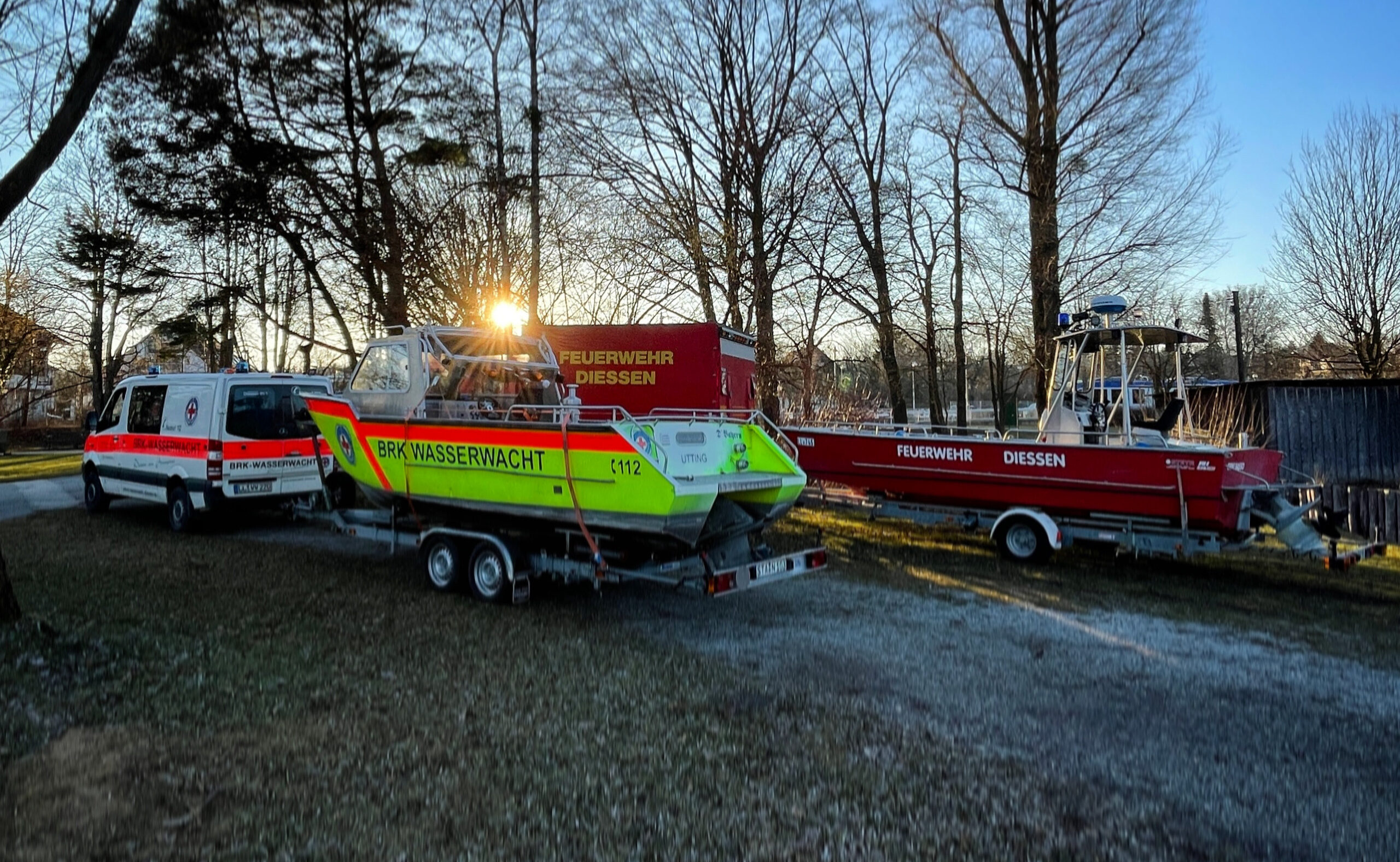 Boot auf Trailer bei der Feuerwehr Dießen